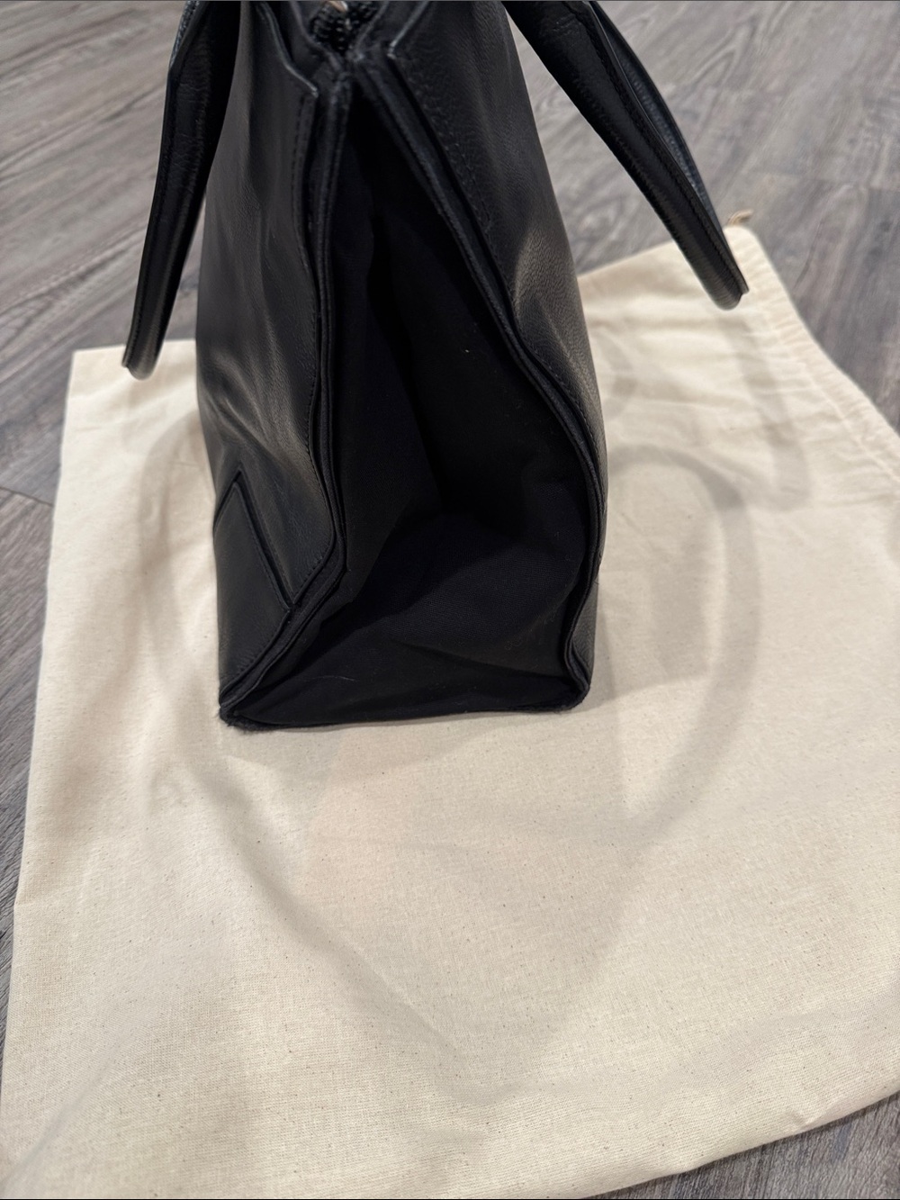 Tory Burch Ella Black Leather Tote Bag - Picture 6 of 16